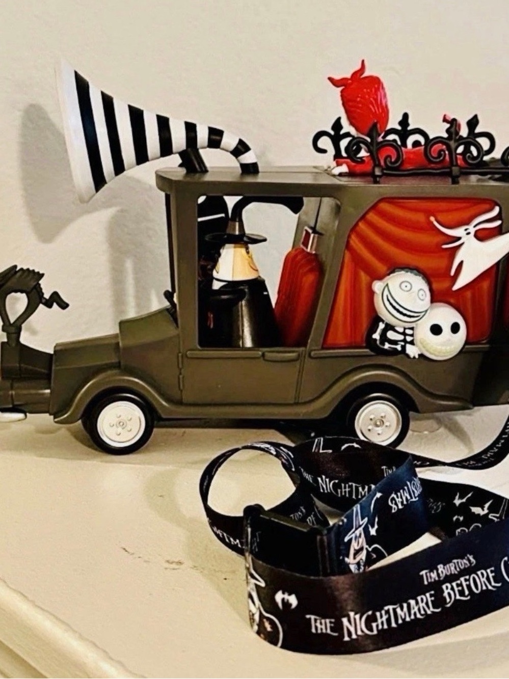 Disney Parks Nightmare Before Christmas Popcorn Bucket Lights Up. New
